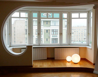 Интересный интерьер балкона и комнаты